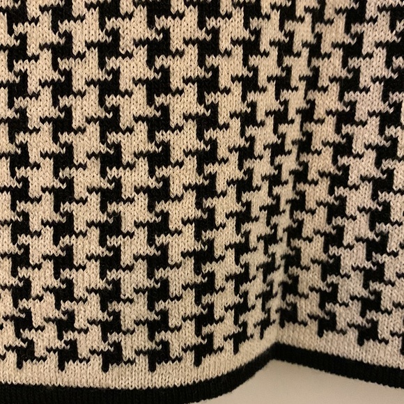 Christian Dior Knit Knee-length Skirt - Picture 3 of 7